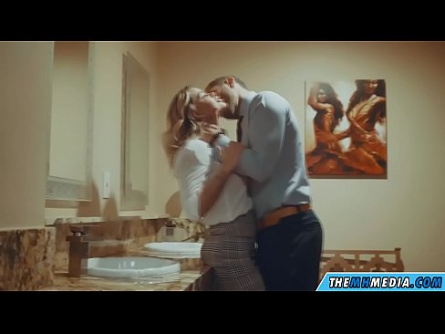 ❤️ Kad krūtiska blondīne pavedina tevi publiskā tualetē ☑  Sekss pie porno lv.nastypornpics-com.ru